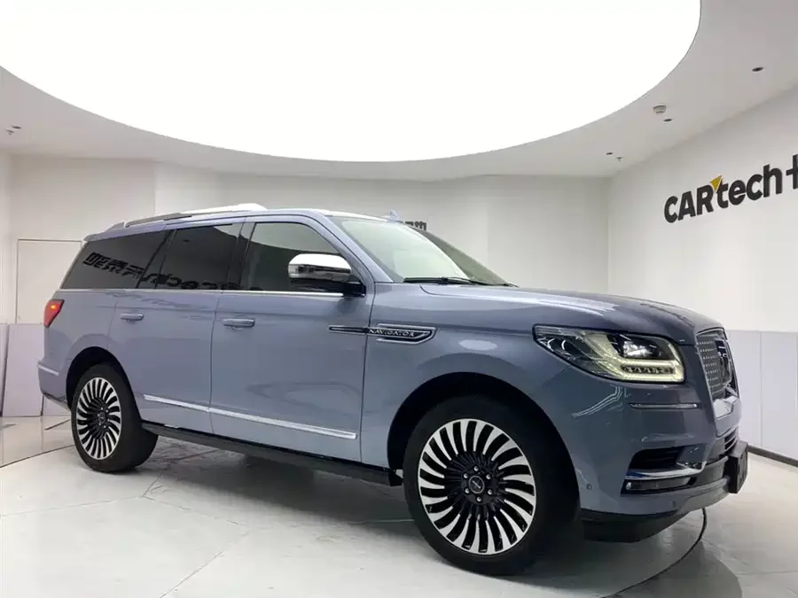 Lincoln Navigator