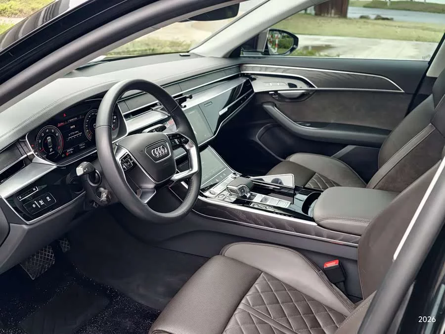 Audi A8