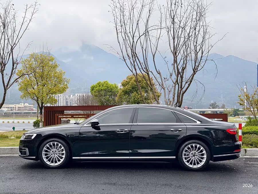 Audi A8
