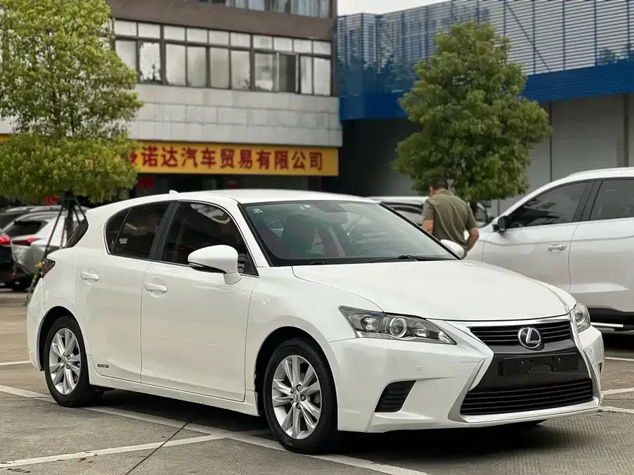 Lexus CT