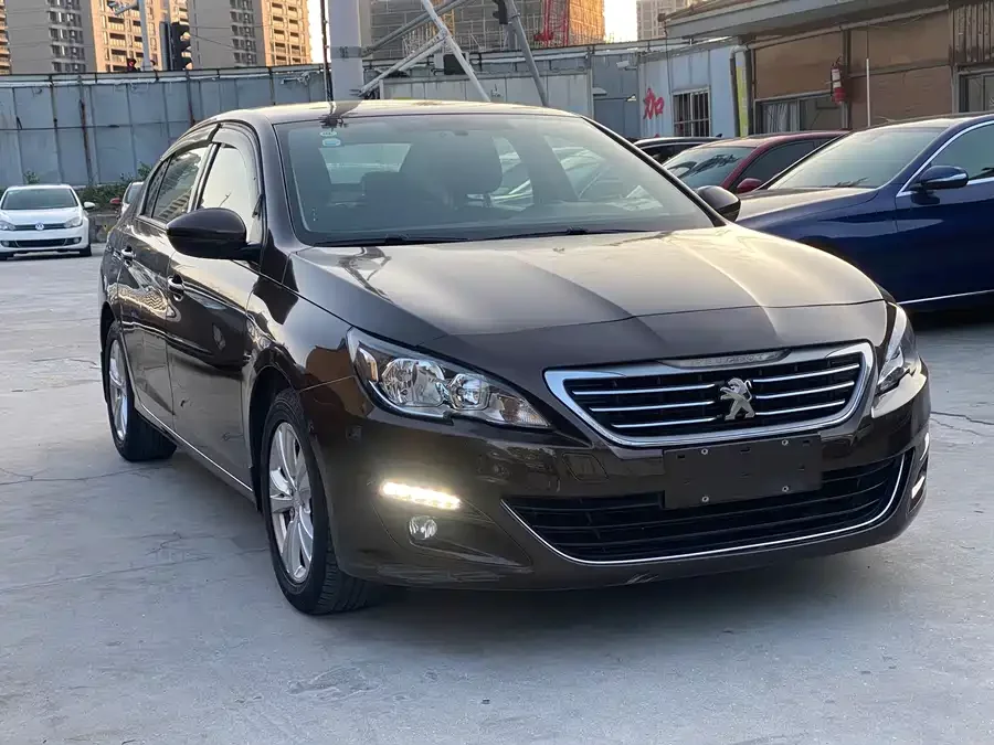 Peugeot 408