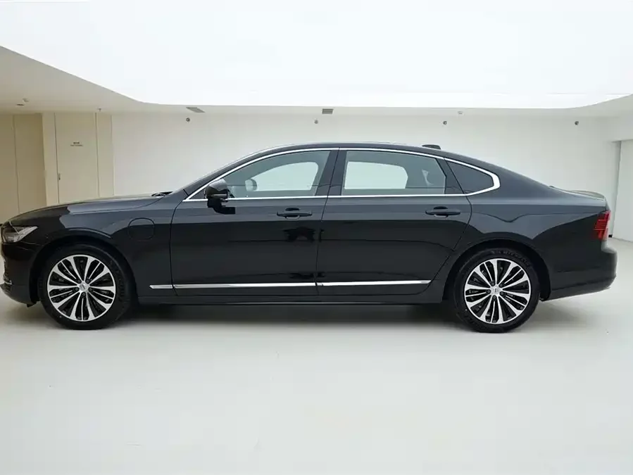 Volvo S90 plug-in hybrid