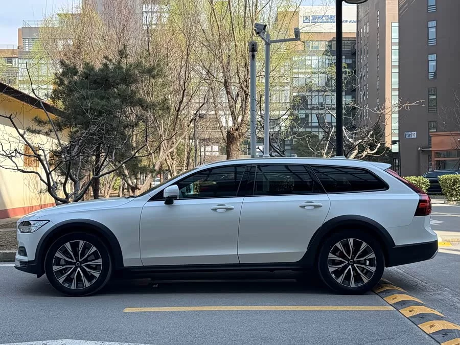 Volvo V90