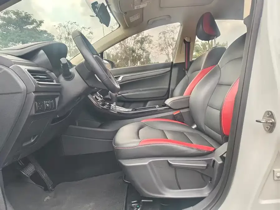 Geely Emgrand GS