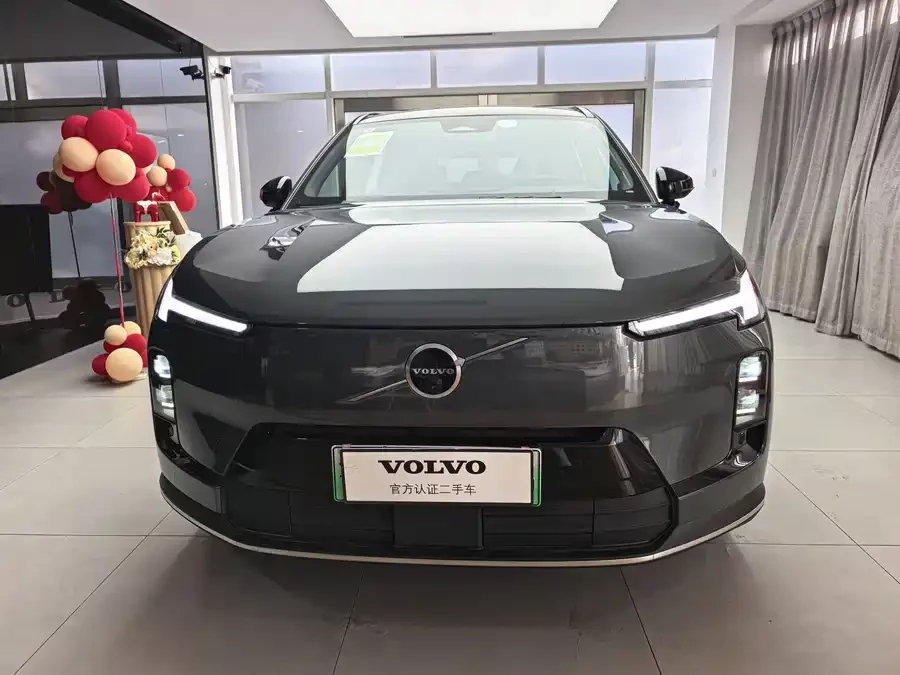 Volvo XC70 plug-in hybrid