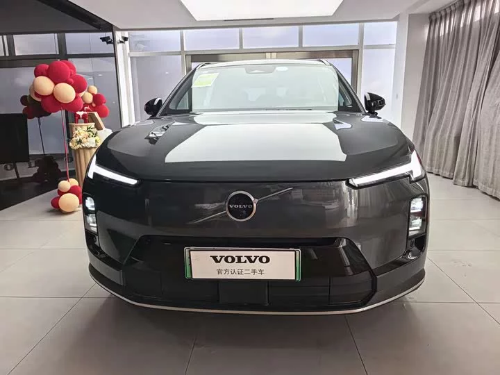 Volvo XC70 plug-in hybrid