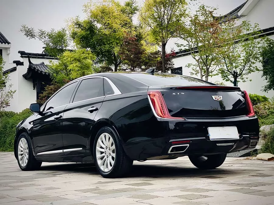 Cadillac XTS