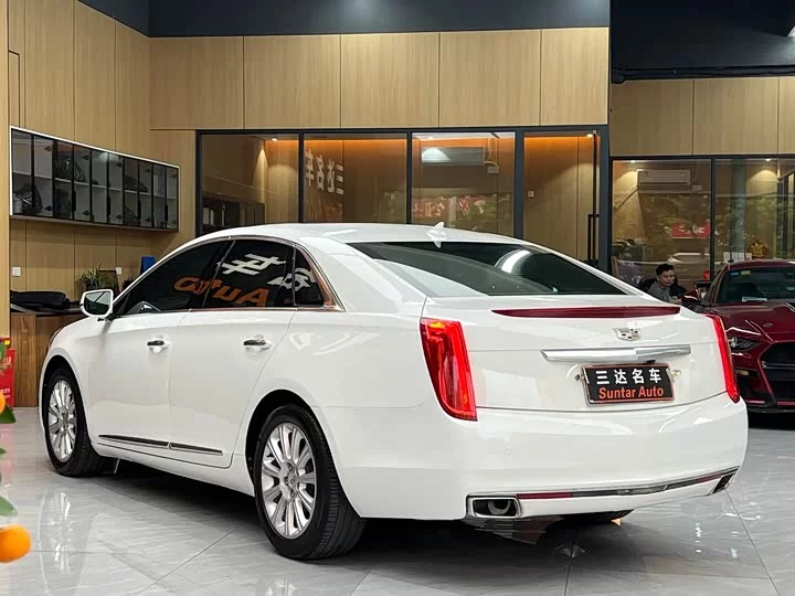 Cadillac XTS