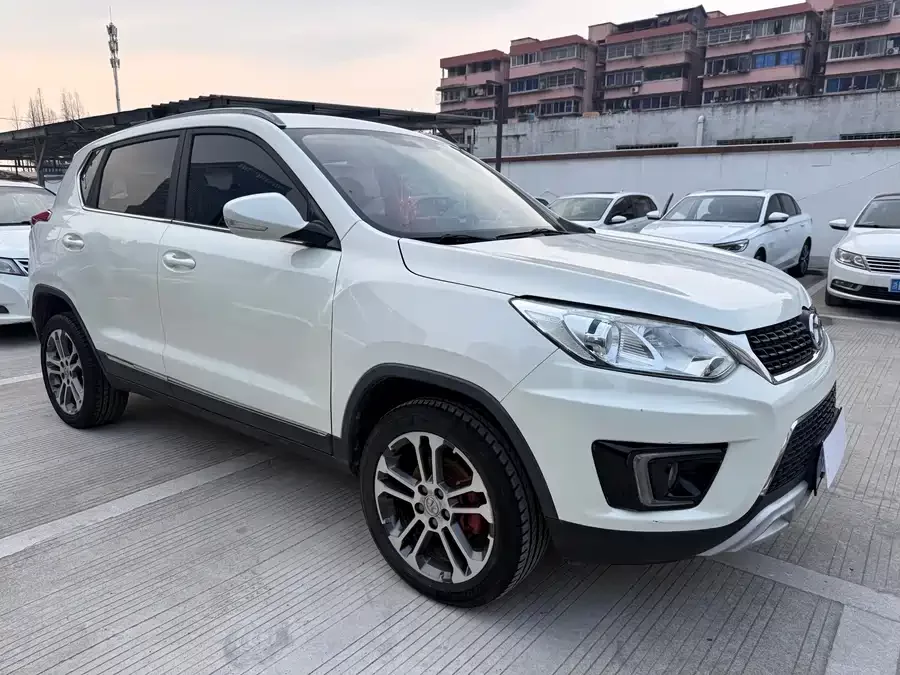 BAIC Saab X35