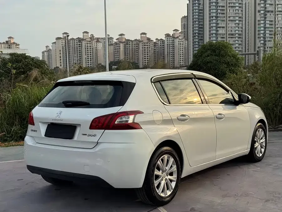 Peugeot 308S