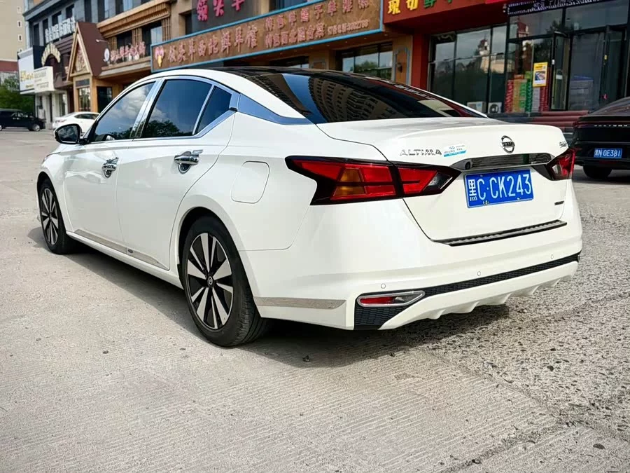 Nissan Teana