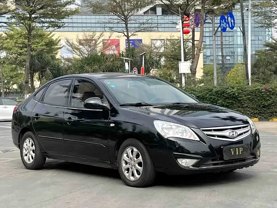 Hyundai Elantra / Celesta
