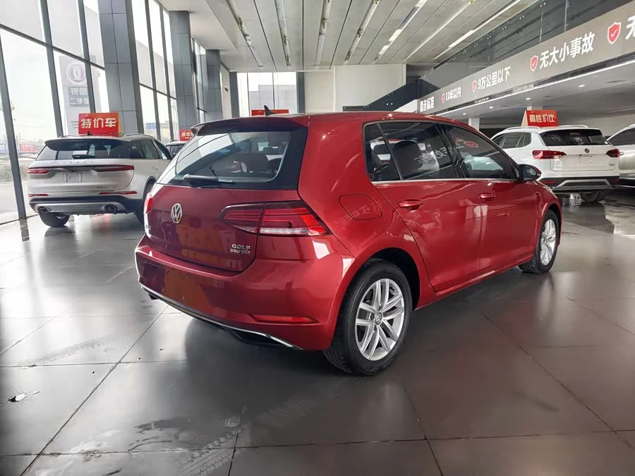 Volkswagen golf