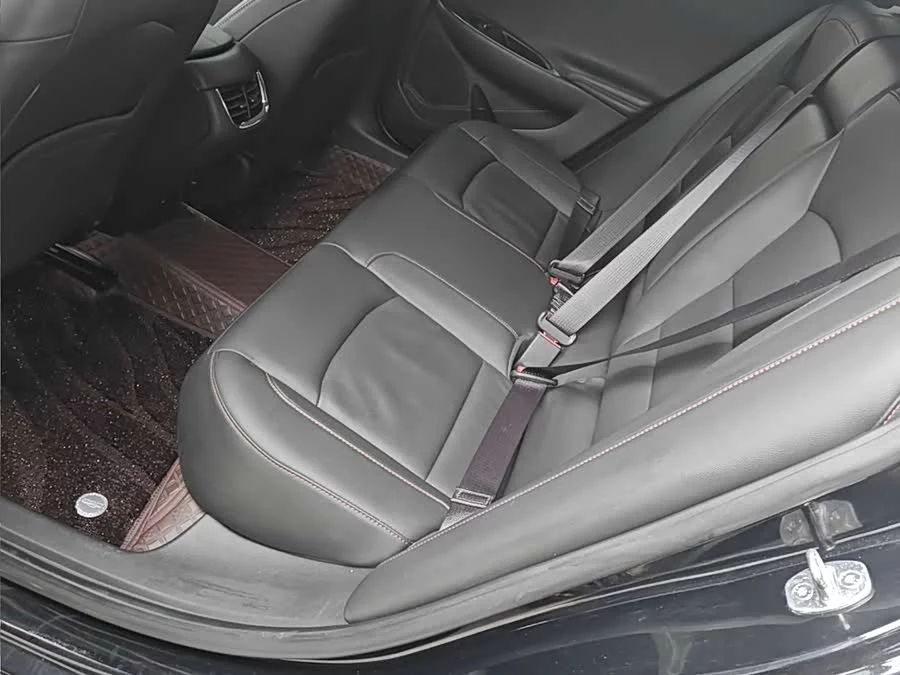 Chevrolet Malibu XL