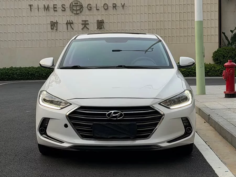 Hyundai elantra