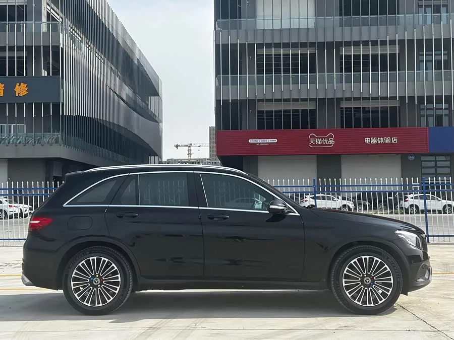 Mercedes Benz GLC