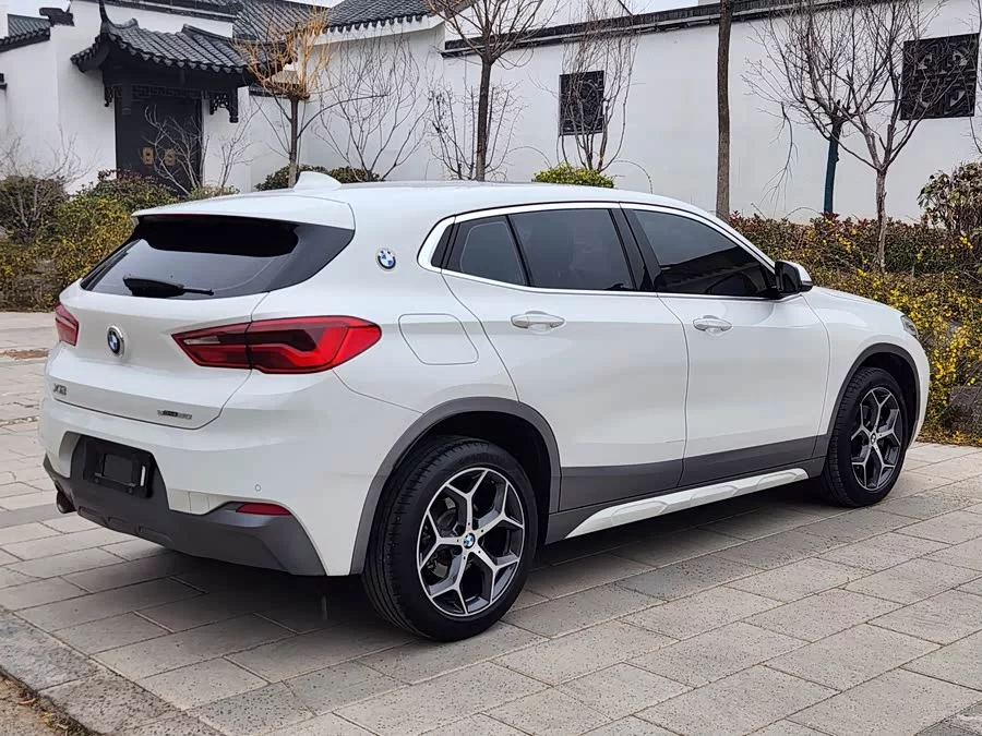 BMW X2
