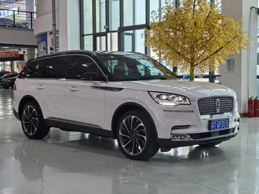 Lincoln Aviator