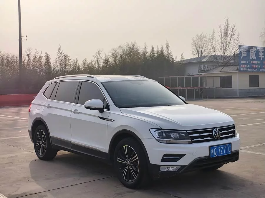 Volkswagen Tiguan L
