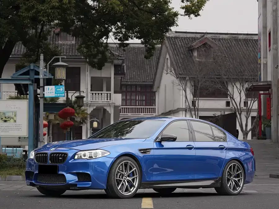 BMW M5