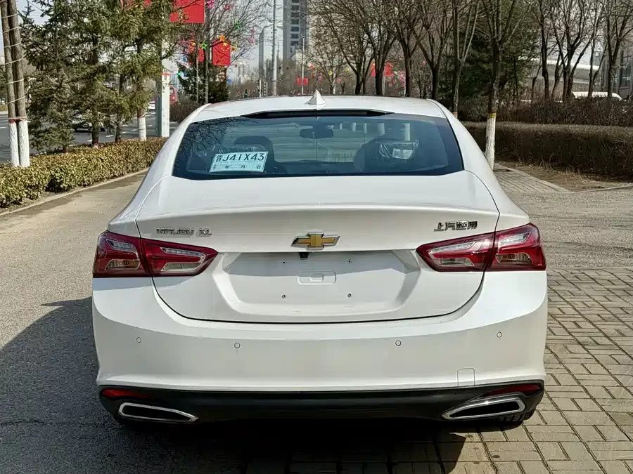 Chevrolet Malibu XL