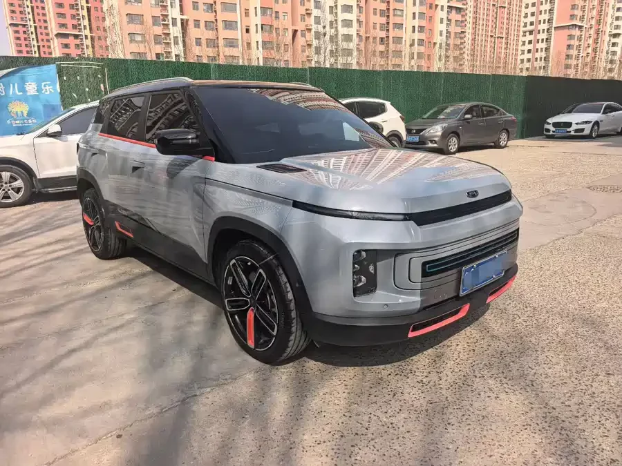 Geely ICON