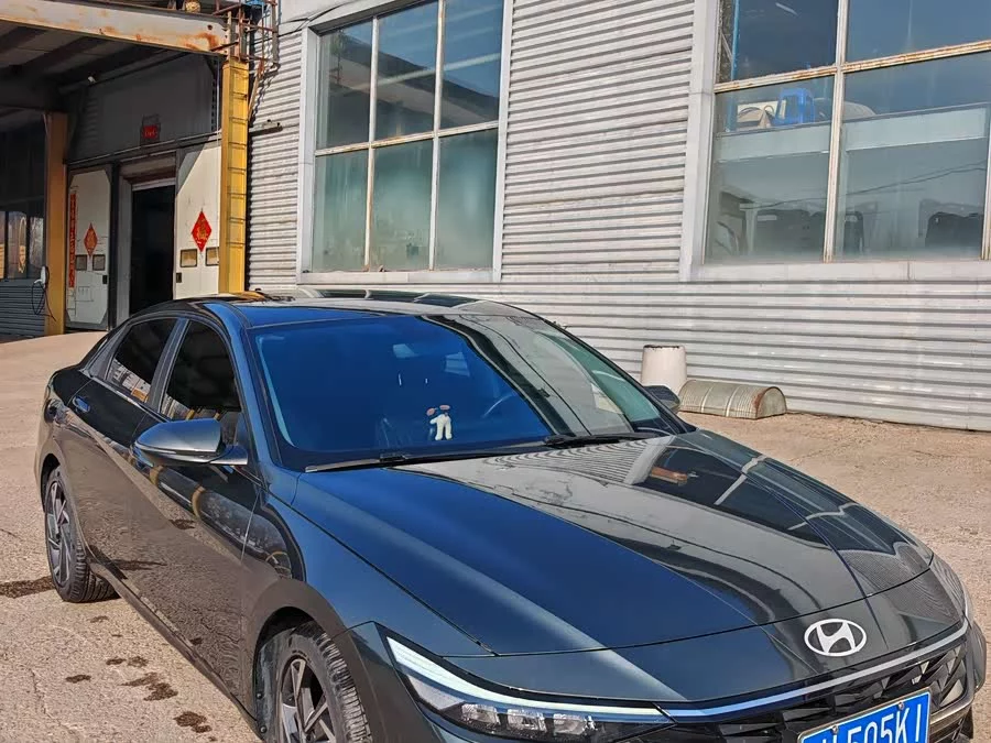 Hyundai Elantra