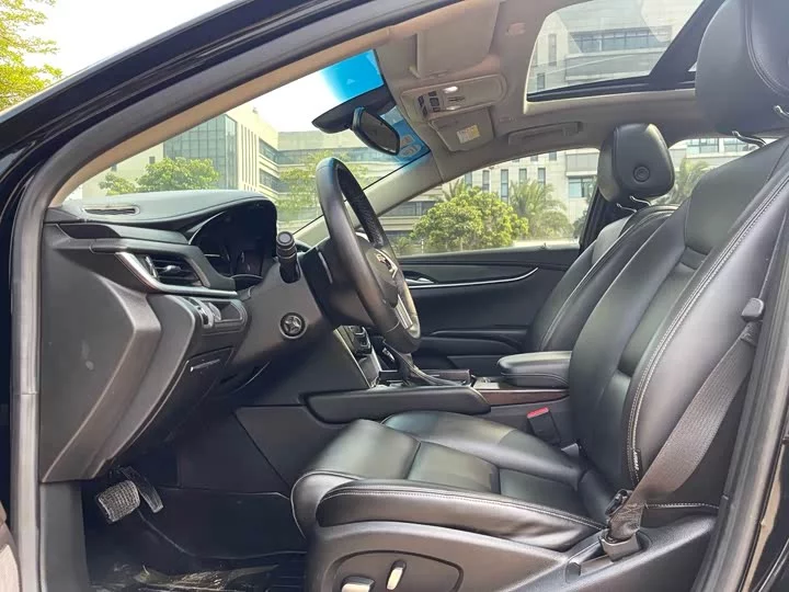 Cadillac XTS