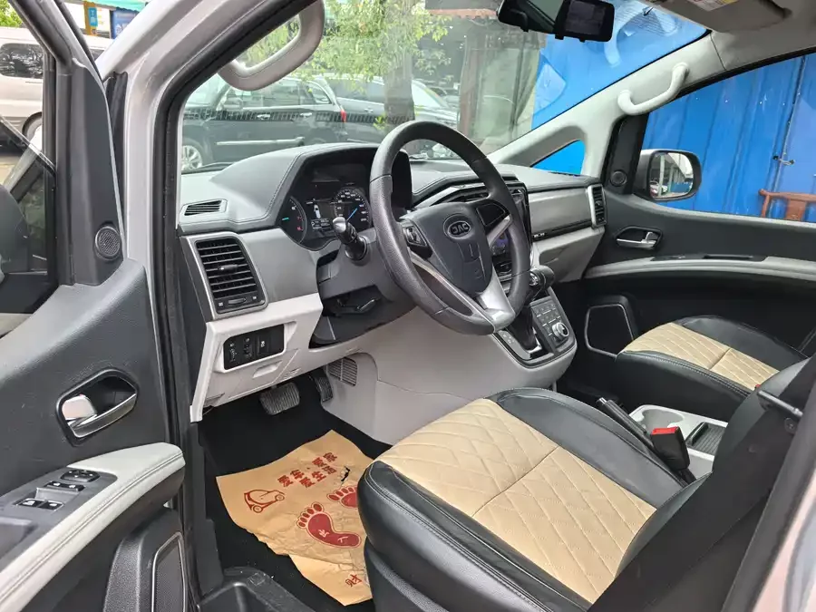 JAC Refine Ruifeng M4