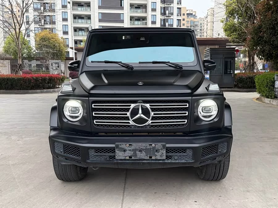 Mercedes Benz G-rated