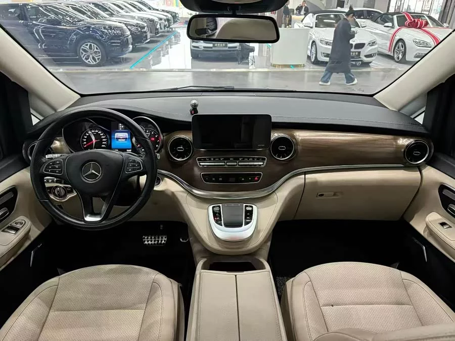 Mercedes Benz Class V
