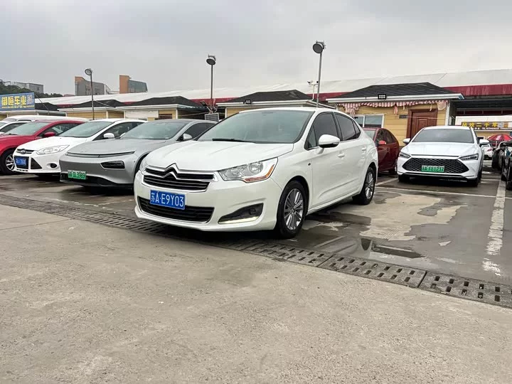 Citroën C4L