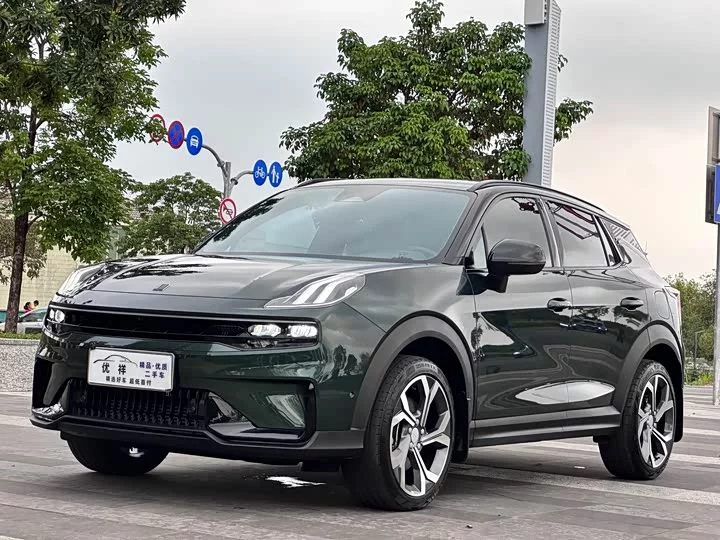 Lynk & Co 06