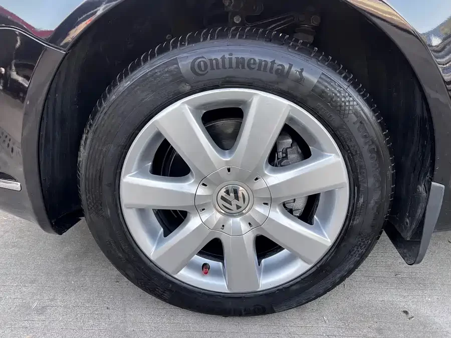 Volkswagen Passat Lingyu