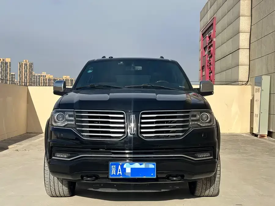 Lincoln Navigator