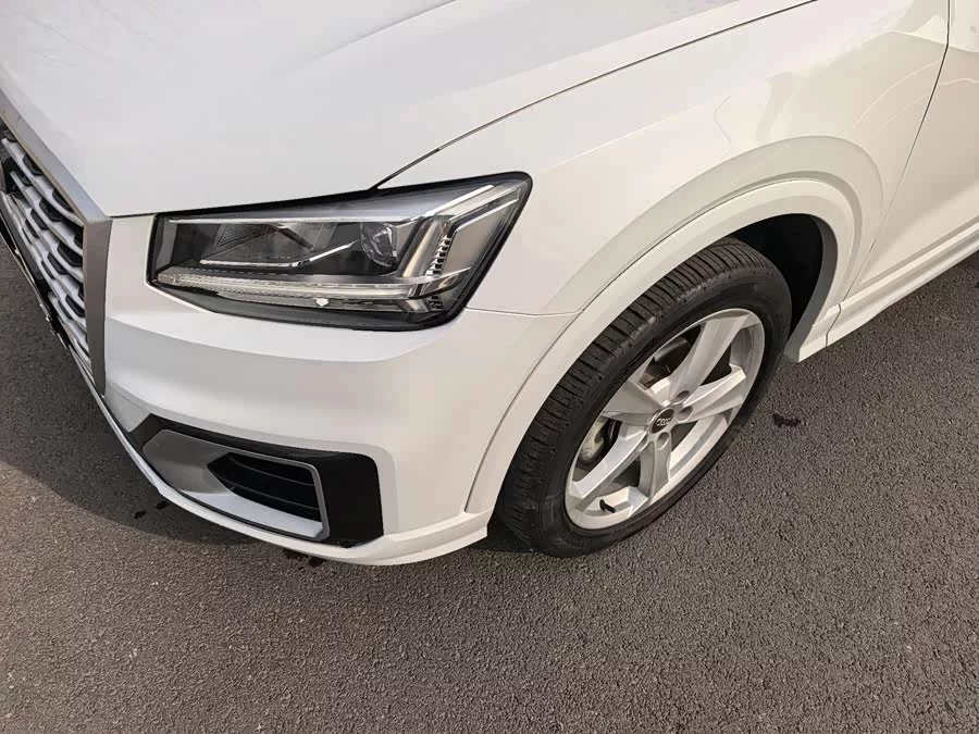 Audi Q2L
