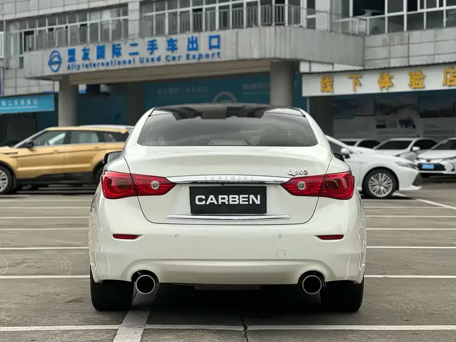 Infiniti Q50