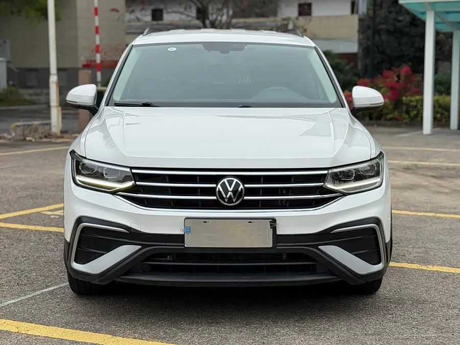 Volkswagen Tiguan L