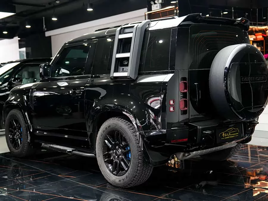 Land Rover guard