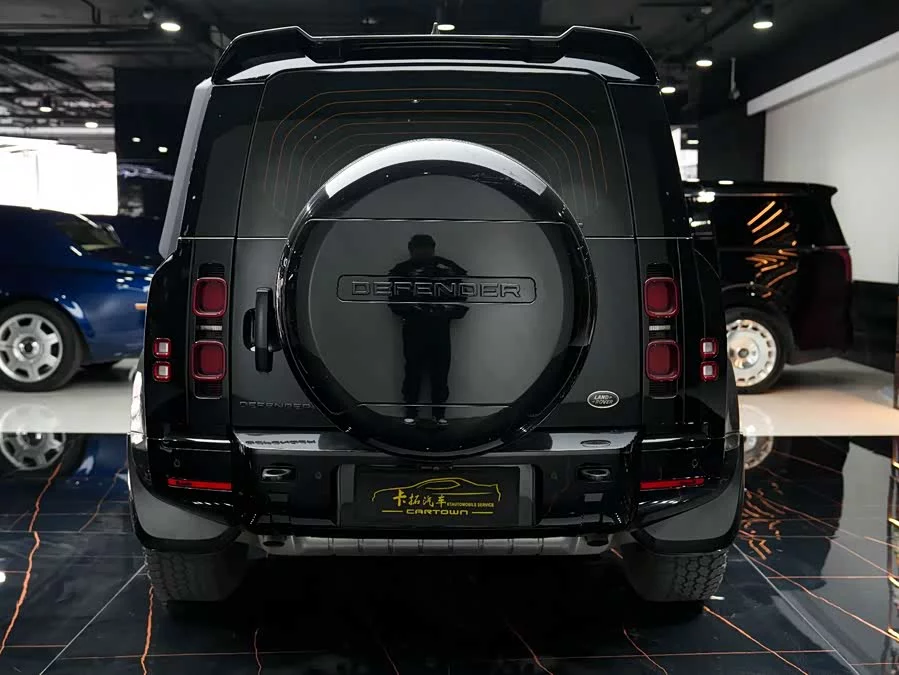 Land Rover guard
