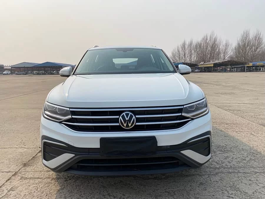 Volkswagen Tiguan L