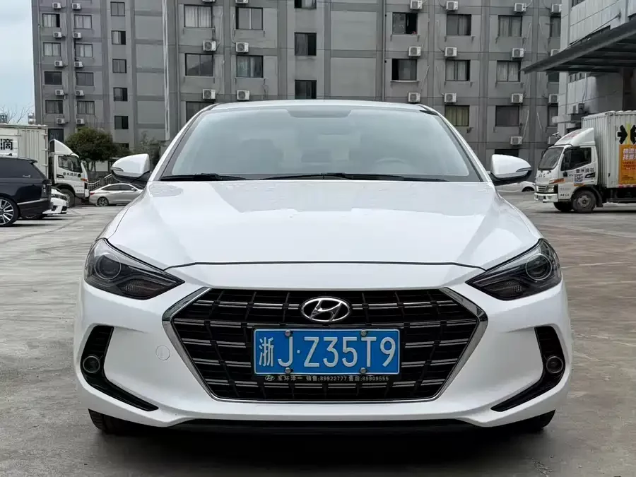 Hyundai elantra