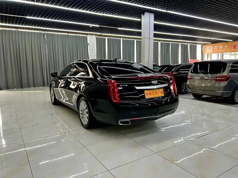 Cadillac XTS