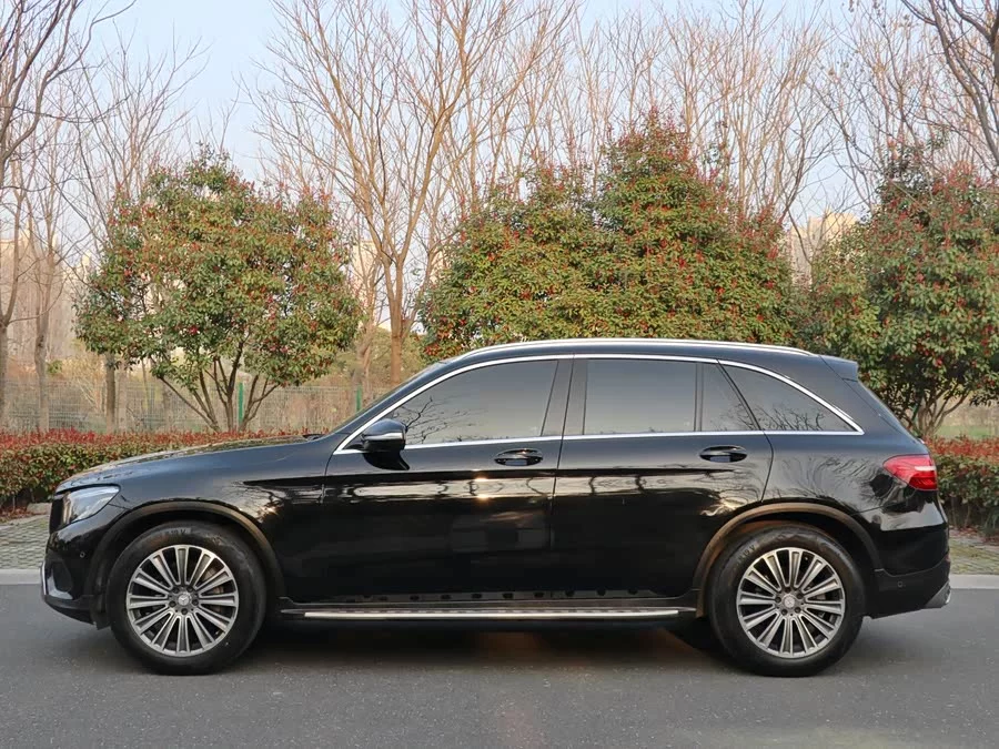 Mercedes Benz GLC