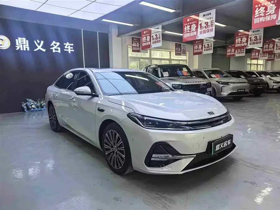 Geely Galaxy A7 EM