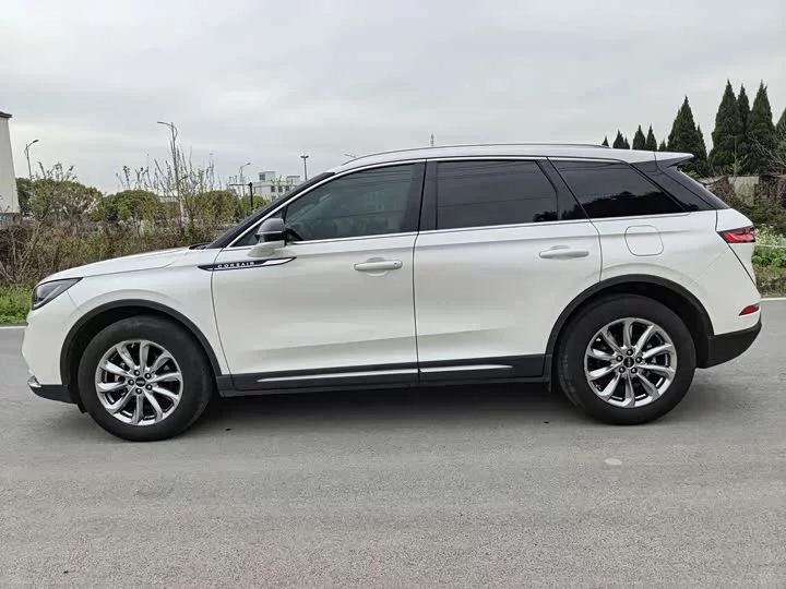 Lincoln adventurer