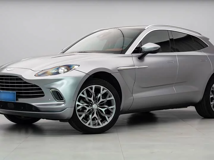 Aston Martin DBX