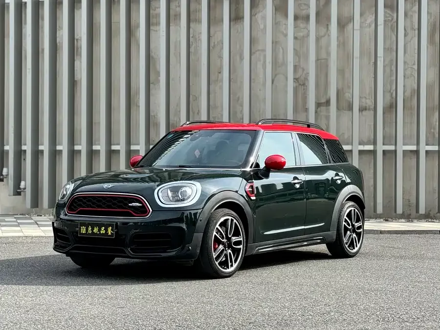 MINI JCW COUNTRYMAN