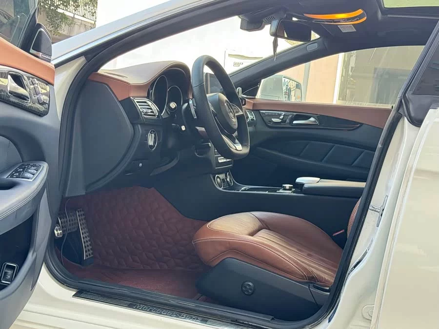Mercedes Benz CLS
