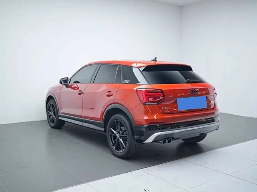 Audi Q2L